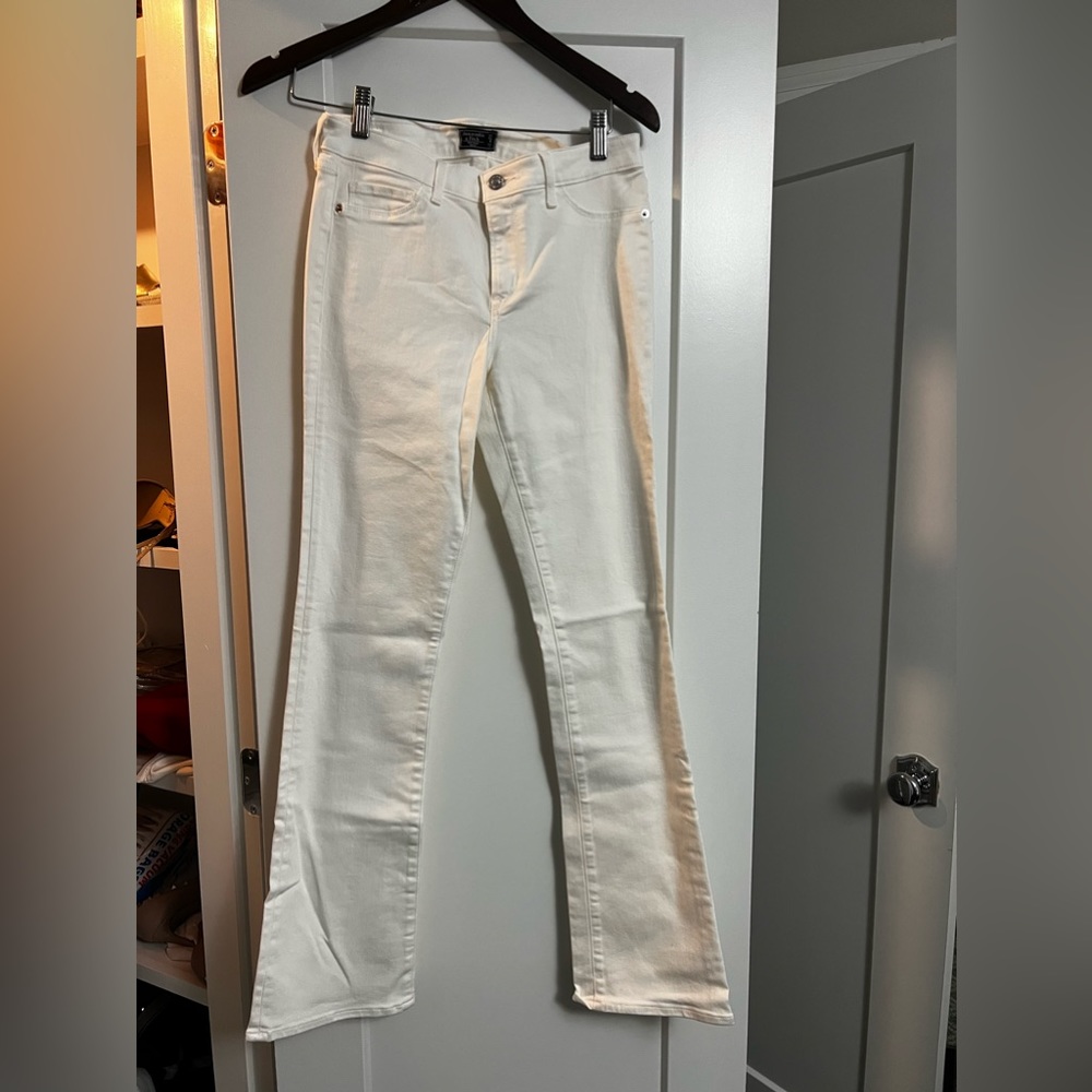 Abercrombie. Mid Rise Boot. White. Size 27